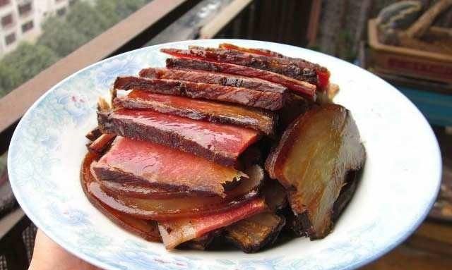 烟熏腊肉怎么煮好吃窍门(烟熏腊肉要煮多长时间)图2
