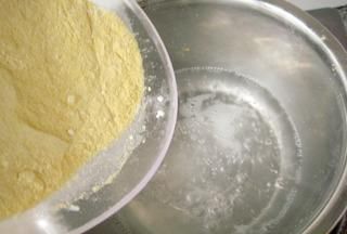 玉米面饺子怎么做好吃,玉米面饺子的家常做法图3
