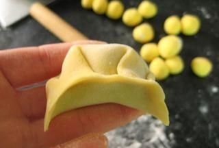 玉米面饺子怎么做好吃,玉米面饺子的家常做法图10