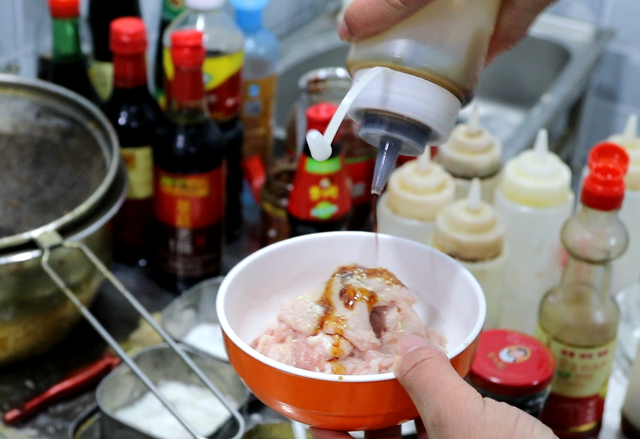 饭店的木耳炒肉为啥那么好吃？关键在于肉片的腌制，新手一学就会