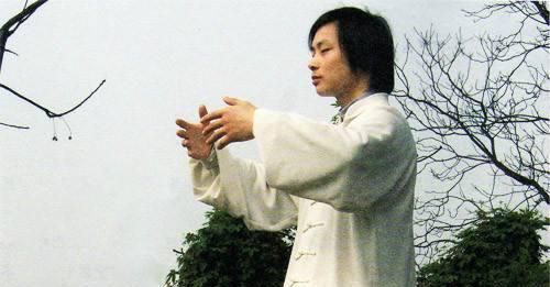 太极拳修炼重中之重“站桩”，讲点连师父都不让随便传的干货