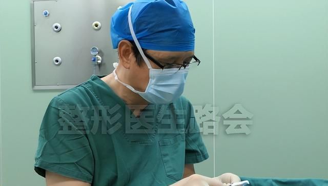 20岁姑娘不远万里来京隆鼻，7天获得自然妈生鼻，手术细节大公开