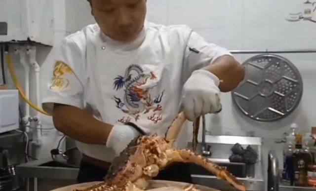 大厨分享帝王蟹做法大全，总有一道适合你，就是太贵了