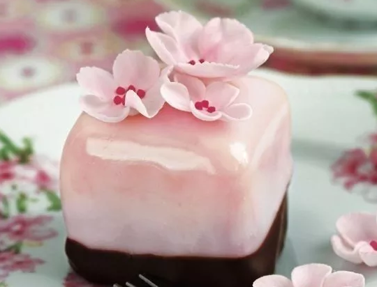盐渍樱花｜让你在夏天做一个魔法精灵球