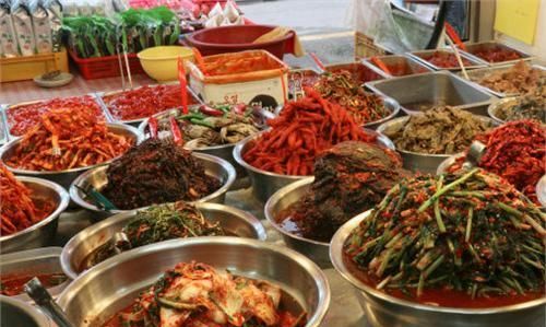 辣白菜怎么做好吃又简单(辣白菜怎么做好吃)图10