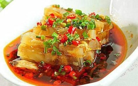 黑豆红枣枸杞猪皮的功效与作用,猪皮怎么吃补气血最好
