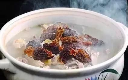 羊肚菌没有配料怎么做汤(羊肚菌炖猪脚汤最佳做法)图2