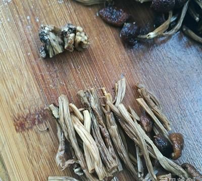 茶树菇鸡汤的做法