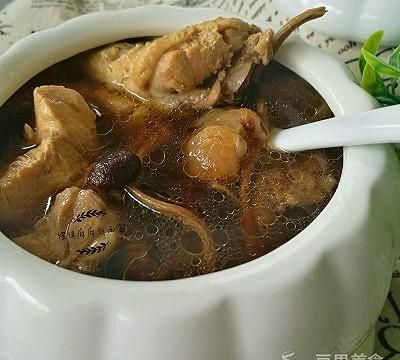 茶树菇鸡汤的做法