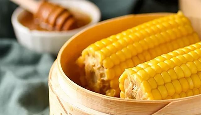 为什么在乡下吃煮玉米好吃,怎么煮玉米碴子粥又烂又好吃图5