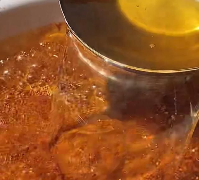 油辣子怎么做才好吃,什么油烧辣子好吃图20