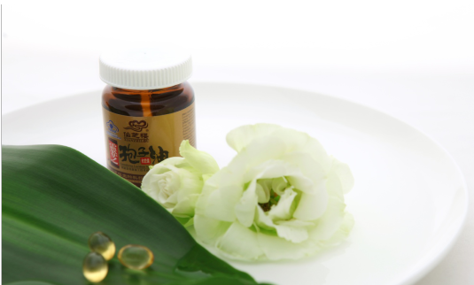 过年回家，给父母带盒仙芝楼灵芝孢子油