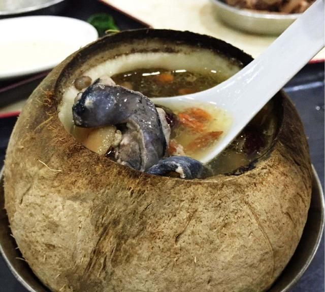 夏天煲椰子鸡汤好吗,煲椰子鸡汤还可以搭配什么图1