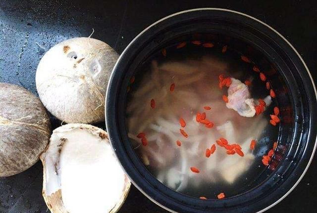 夏天煲椰子鸡汤好吗,煲椰子鸡汤还可以搭配什么图9