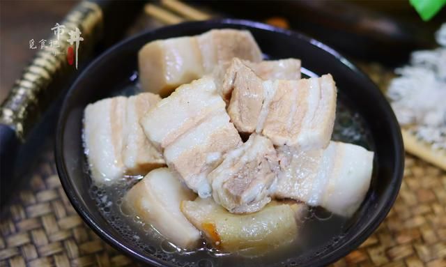 教你炖五花肉的传统做法，调味料只用盐，不腥不腻，入口即化