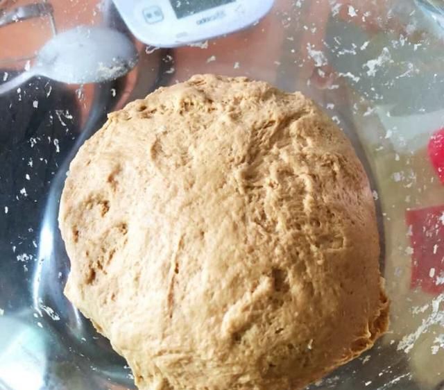红糖坚果馒头怎么做才好吃(红糖坚果馒头的做法)图2
