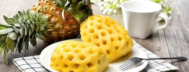 《本草纲目》上没有菠萝，菠萝助消化，但吃多了上火“割肠”