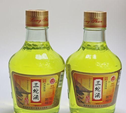 药酒变毒酒！五步蛇泡酒三个月，两杯下去差点要命