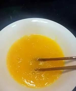 宝宝添加辅食吃的鸡蛋羹怎样制作图4