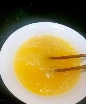 宝宝添加辅食吃的鸡蛋羹怎样制作图6