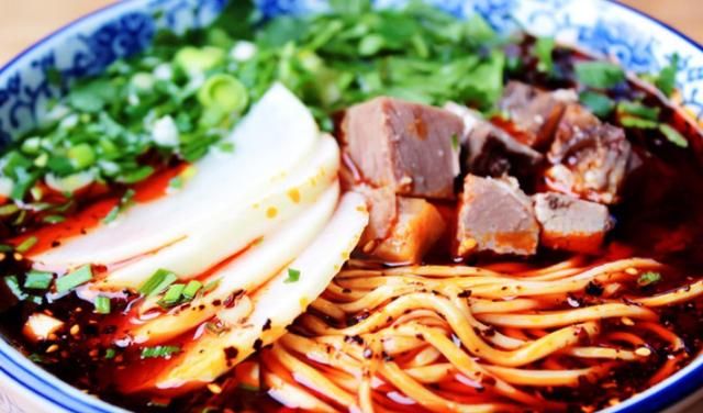 兰州拉面的料是什么配方,兰州拉面油泼辣子配方图1