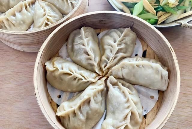 教你羊肉拌馅小窍门，记住3不放2不忘，馅料鲜嫩多汁，不腥不膻