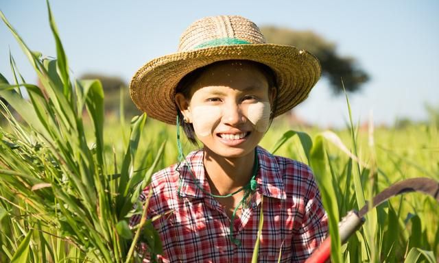 实拍：缅甸女子的日常生活，黄种人不一样的人生