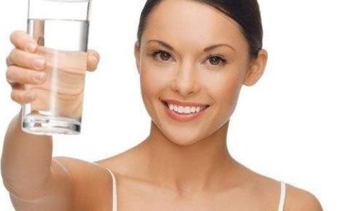 欧赛媤8招让你告别暗黄肌肤(欧赛媤教你掌握液体眼线上妆技巧)