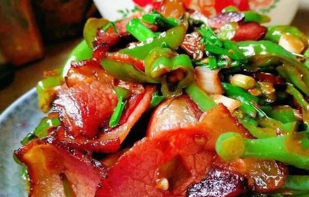 四川烟熏腊肉有什么特点呢图6