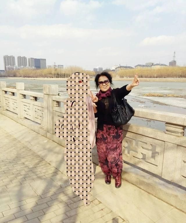 深枣红配什么颜色最好看(枣红配什么颜色最好看图片)图14