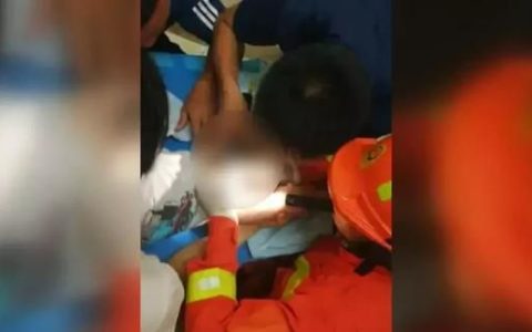 海口3岁男童被蚊帐咬