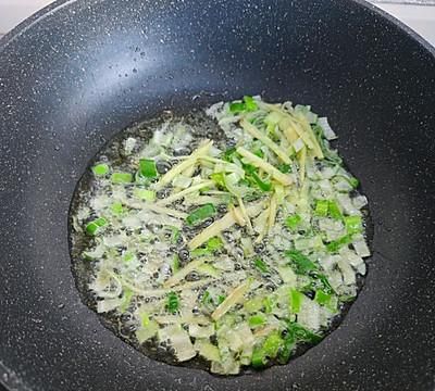人气特色菜蒜苔炒香肠，总有一款你所爱
