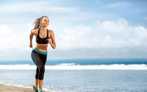 减肥的人,选择快跑还是慢跑?哪种跑法更燃脂快