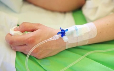 弹力绷带能防止起水泡吗(弹力绷带消肿绑几小时)