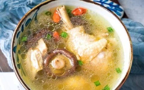 适合夏天喝的汤的做法(夏天煮什么汤好喝又营养又健康)