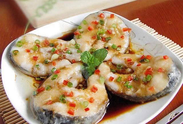 12种蒸草鱼的家常做法，肉嫩不腥，味鲜肉滑做法简单
