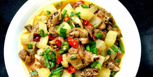 老鸭子炖什么吃有营养(老鸭子炖什么最有营养)图8