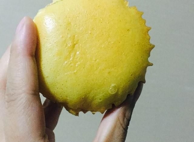 自己在家怎么做出好吃的蛋黄派图5