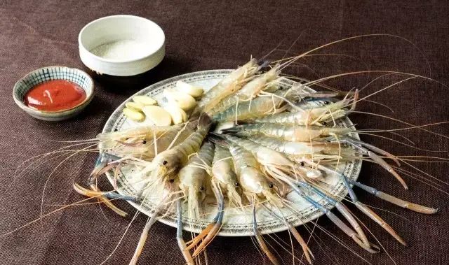 茄汁大虾的做法，肉质紧实酸甜鲜美易消化，特别适合身体虚弱的人
