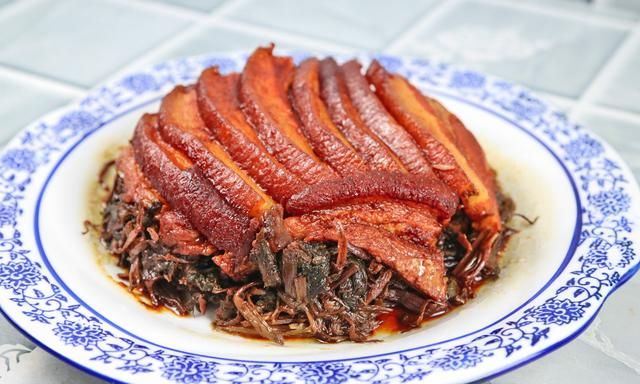 最适合冬天吃的8道家常肉菜，热腾腾的端上桌，营养又解馋