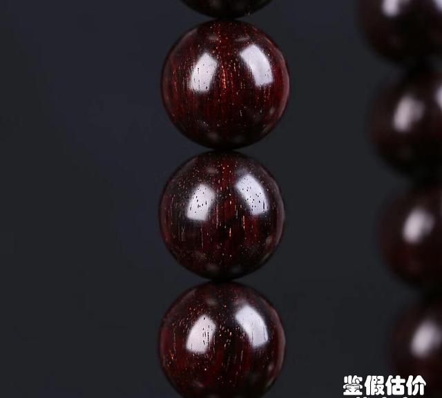 小叶紫檀有何养生功效(小叶紫檀手串的功效与作用)图7