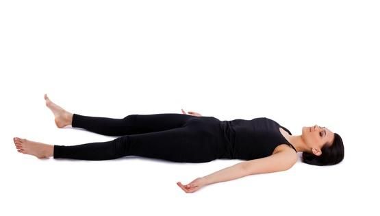 瑜伽挺尸式 增强肺部功能 缓解腰背疼痛