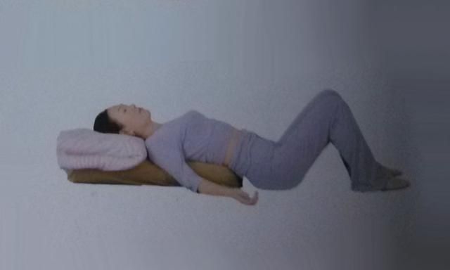 瑜伽挺尸式 增强肺部功能 缓解腰背疼痛