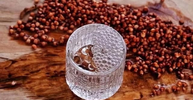 多年混迹酒场的人，为什么不容易喝醉，行家：想不醉，记住这3点