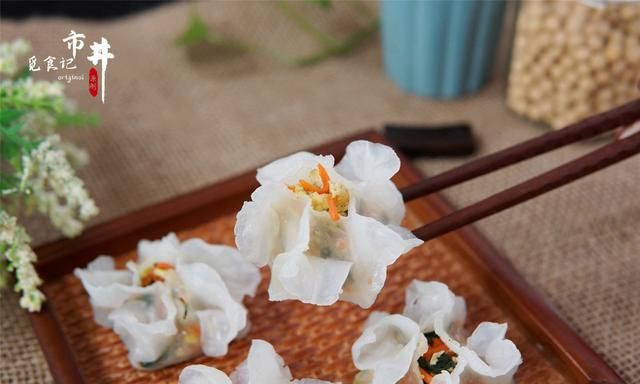 包饺子，用它代替面粉做饺子皮，晶莹剔透能看见馅料，筋道特好吃
