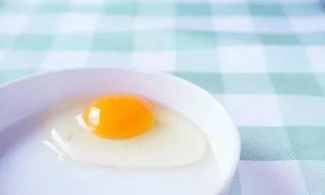 为什么有的日本料理要蘸生鸡蛋吃呢图5