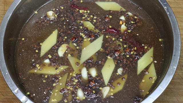 大厨教你江南名菜醉蟹的做法，分享生醉的做法，蟹肉鲜嫩没腥味