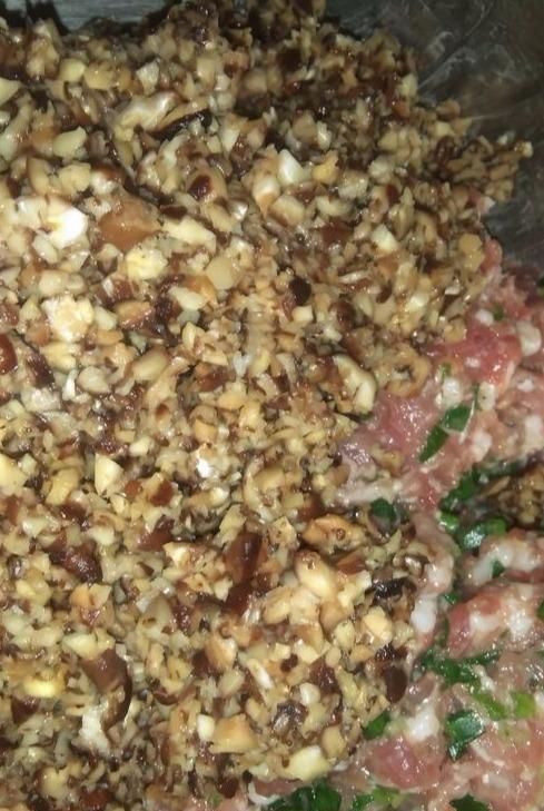 干香菇包饺子怎么做(干香菇能包饺子馅吗)图10