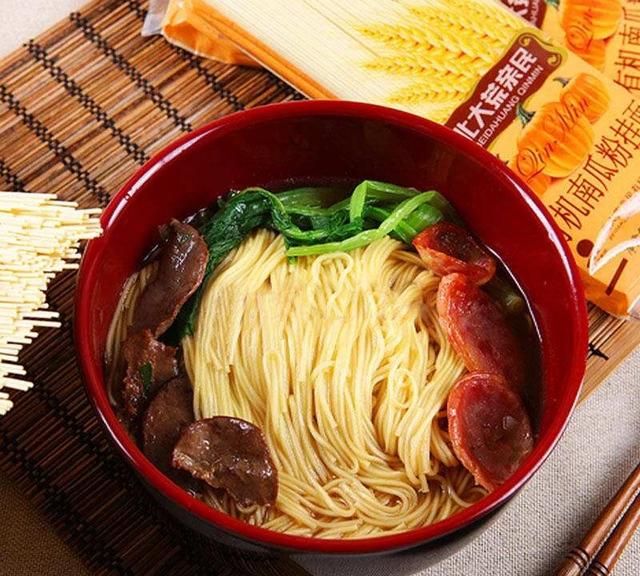 宽挂面食谱大全及做法(手工挂面的花样吃法)图7