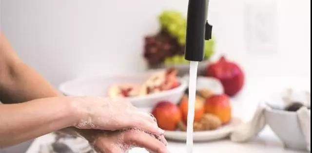 被开水烫伤了怎么办？一分钟教你快速急救